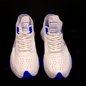 Nike Air Zoom size 11 White & Royal Blue